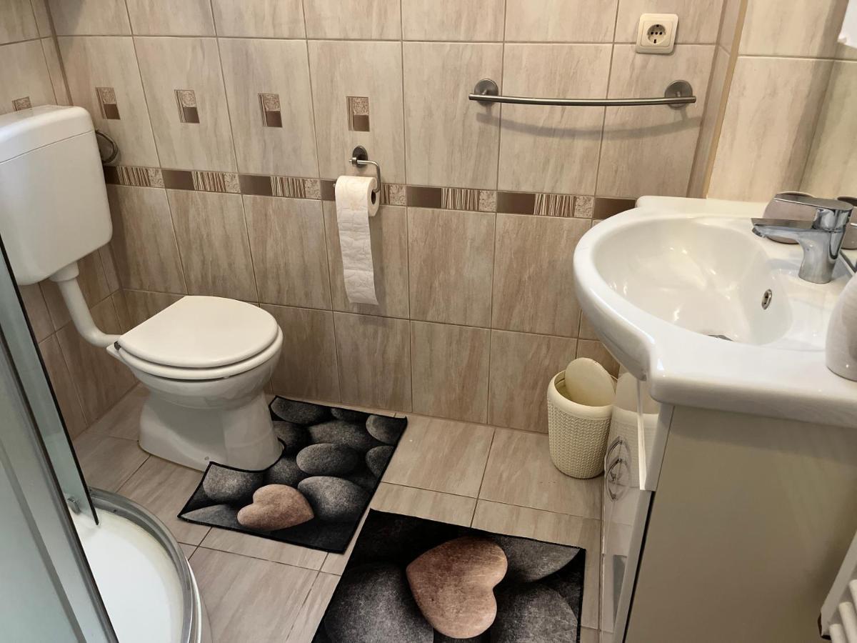 Central Residence Budapest Bagian luar foto